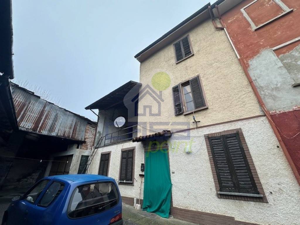 Casa Indipendente in vendita a San Colombano al Lambro via azzi