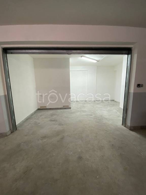 Garage in affitto a San Giorgio a Cremano via Francesco Cappiello, 49