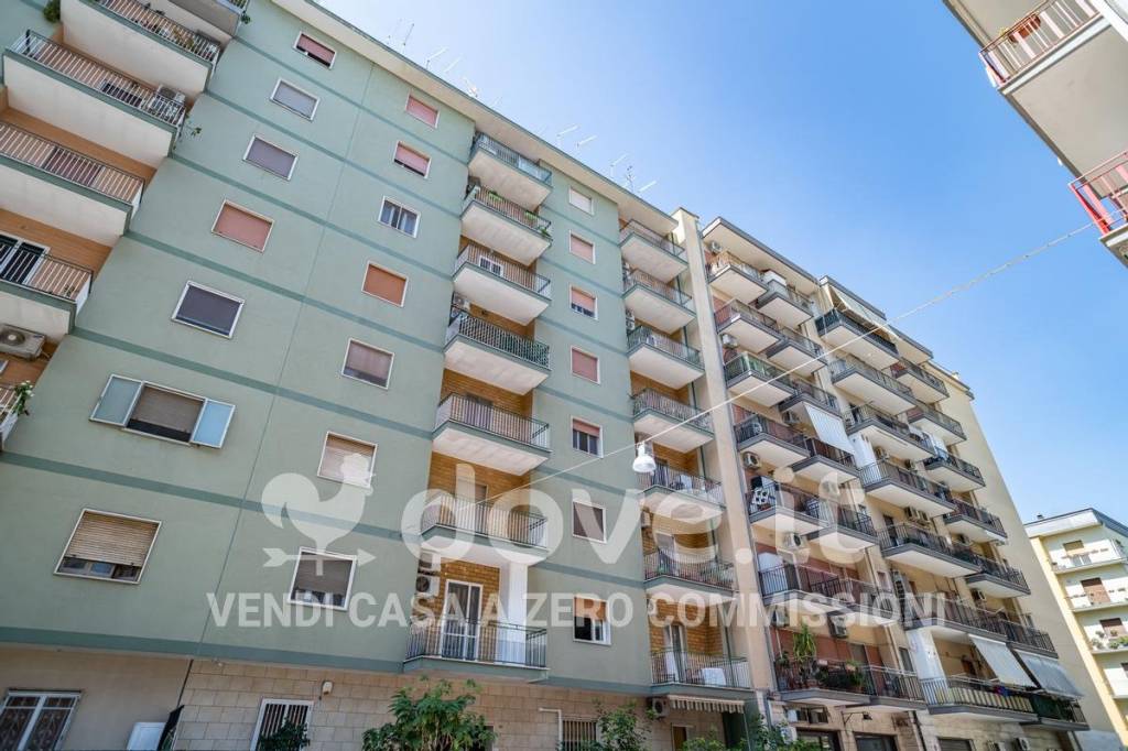 Appartamento in vendita a Taranto via Genova, 44