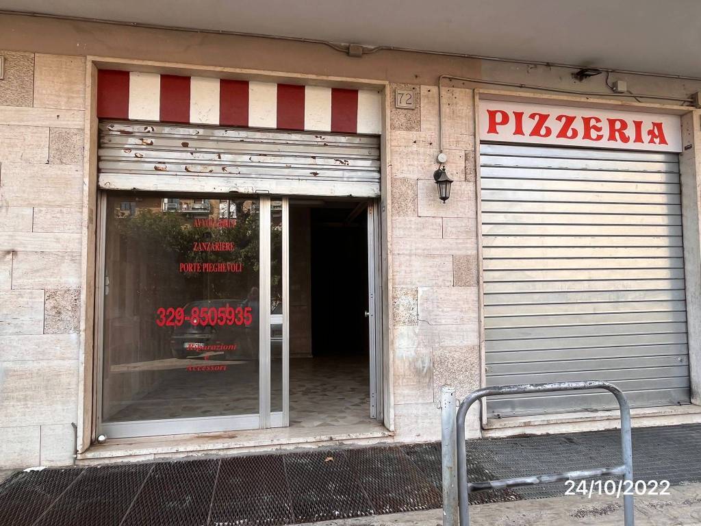 Negozio in vendita a Roma piazza Baldassarre Avanzini, 72