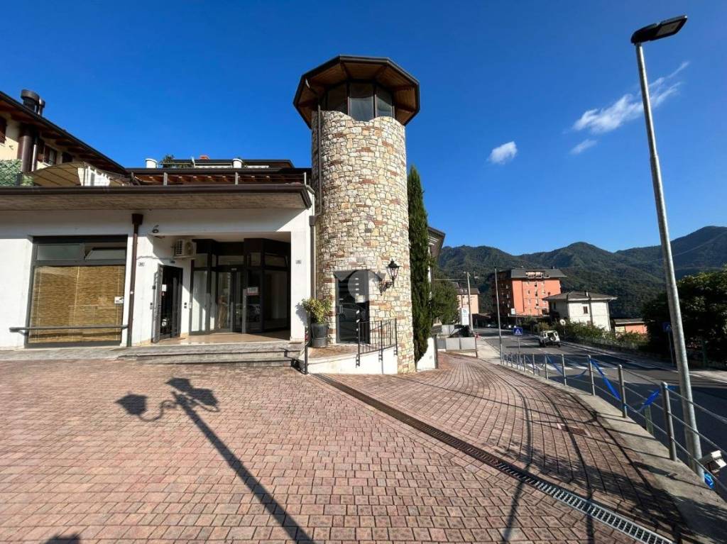 Negozio in affitto a Lumezzane via Valsabbia, 54