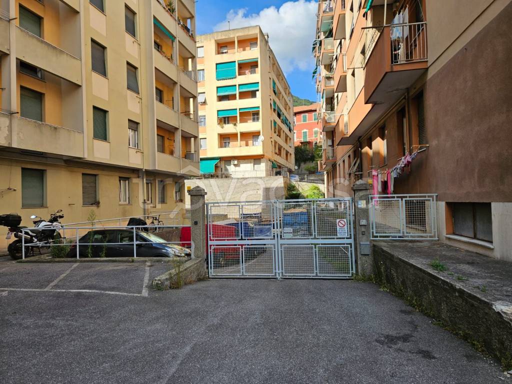 Posto Auto in vendita a Genova via Struppa, 130