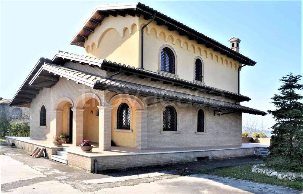 Villa in vendita a Tortoreto via dell'Agricoltura