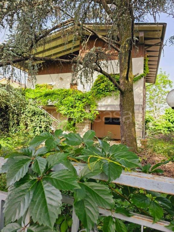 Villa in vendita a San Polo d'Enza via Pablo Neruda