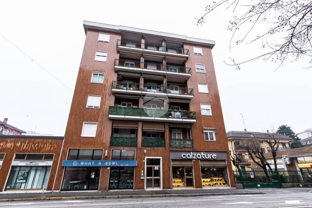 Appartamento in vendita a Cesano Boscone via Milano, 26