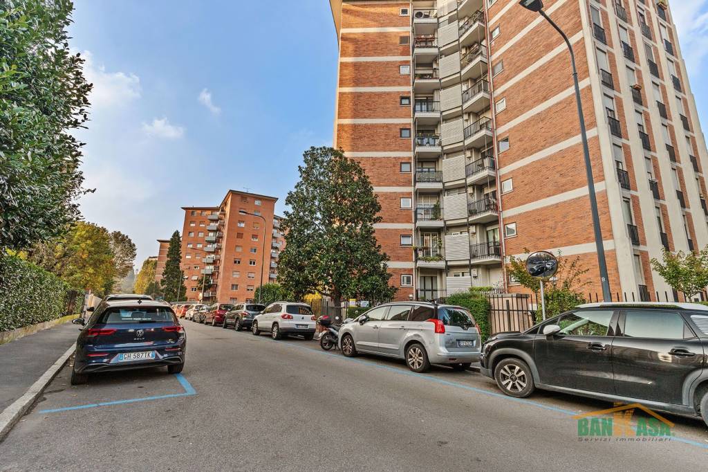 Appartamento in vendita a Milano via Giovanni Cimabue, 2