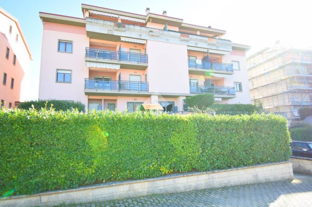 Appartamento in vendita a L'Aquila via Francesco Savini, 27