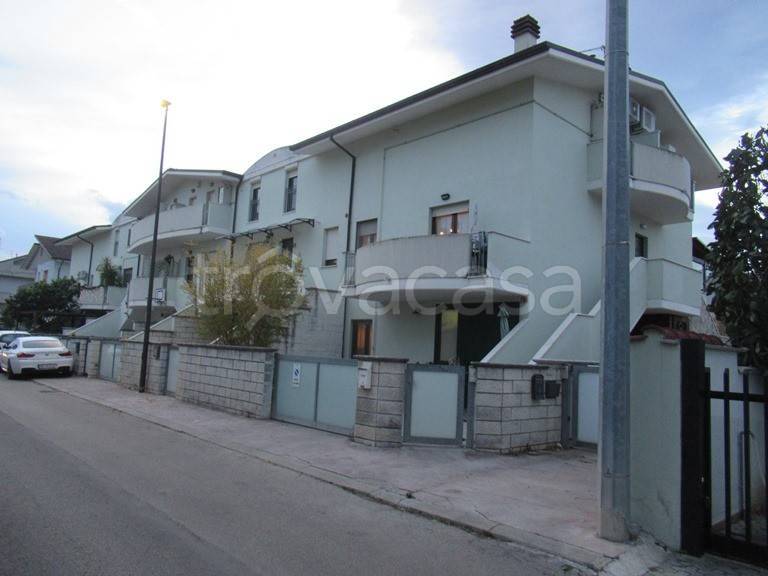 Villa a Schiera in vendita a Pescara strada Vicinale Acquatorbida