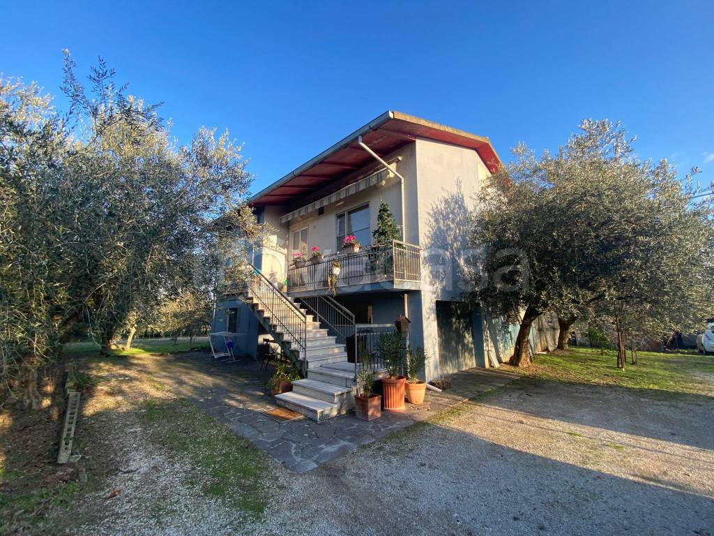 Casa Indipendente in vendita a Santarcangelo di Romagna via Bionda