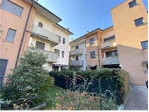 Appartamento all'asta a Monza via Giuseppe Saverio Mercadante, 49/a