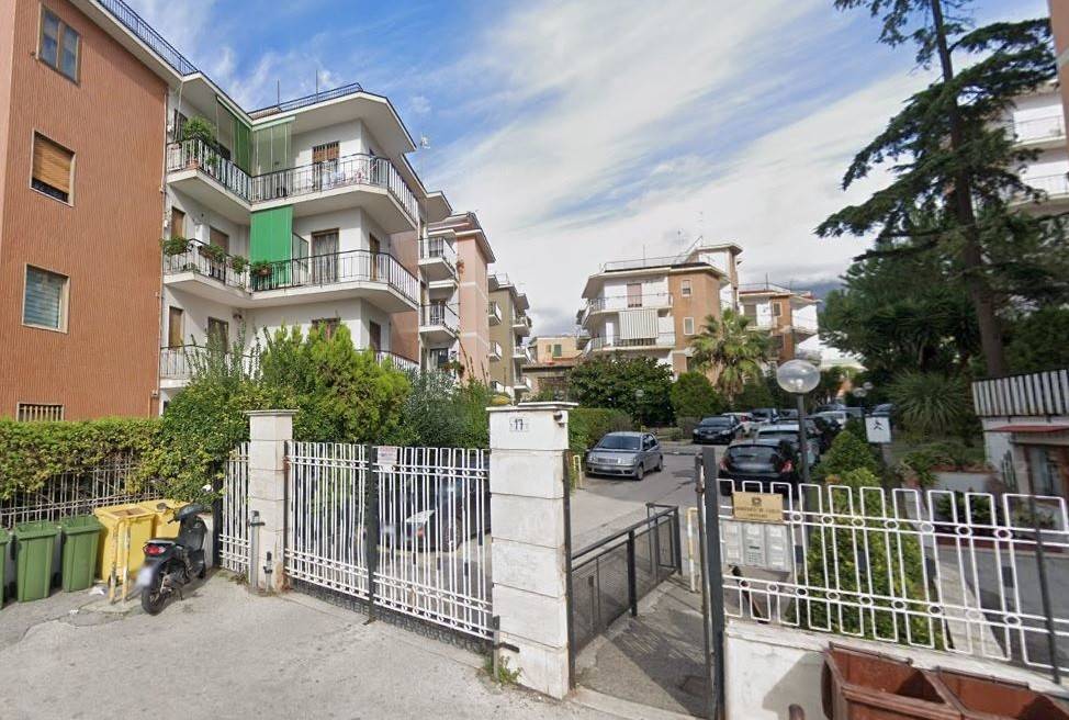 Appartamento in vendita a Torre del Greco via Duca Lecco De Guevara