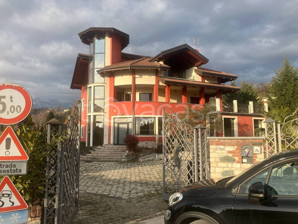 Villa Bifamiliare in vendita a Castellamonte strada del Casino, 1