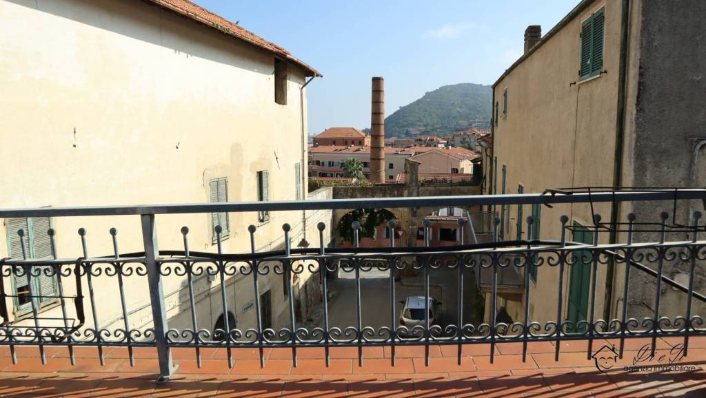 Appartamento in vendita ad Albenga via Enrico Riva 34