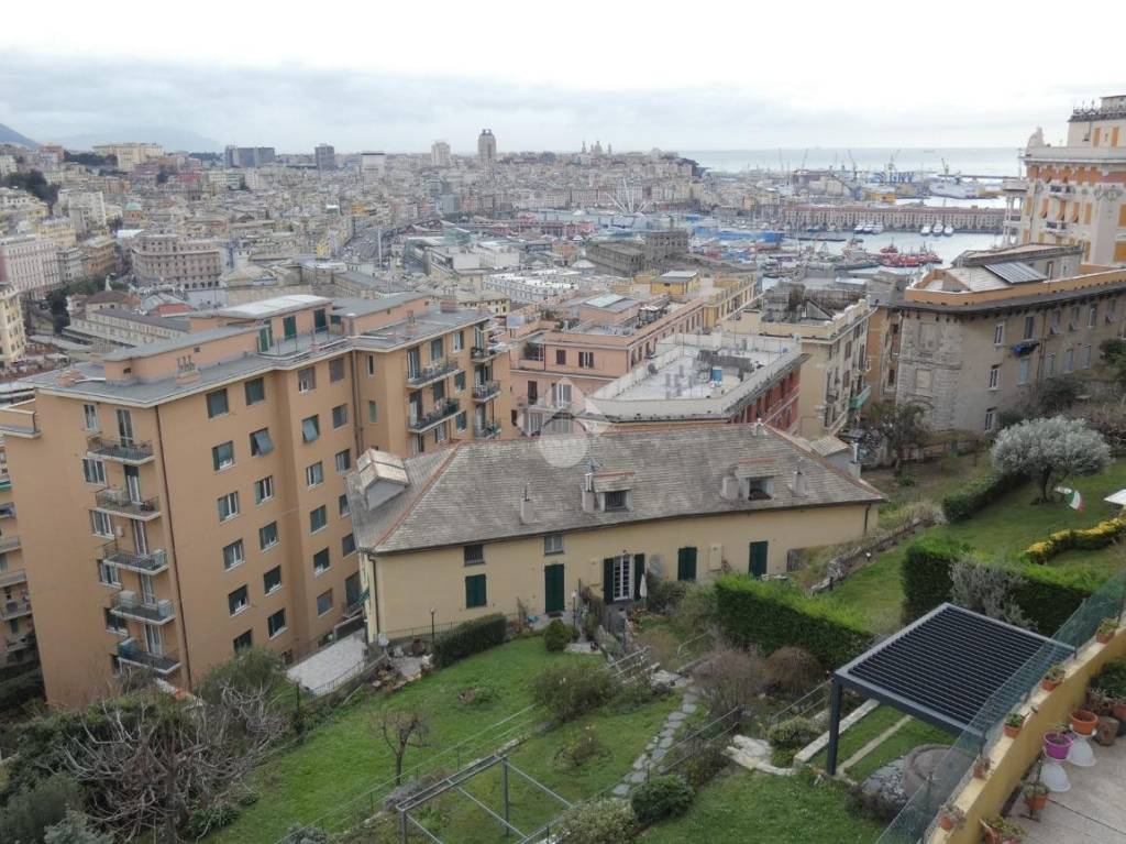 Appartamento in vendita a Genova salita s. Rocco, 17