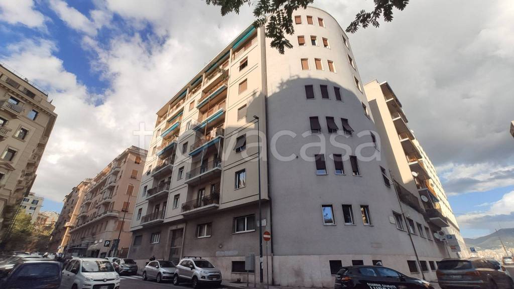 Appartamento in vendita a Genova via Ilva, 4