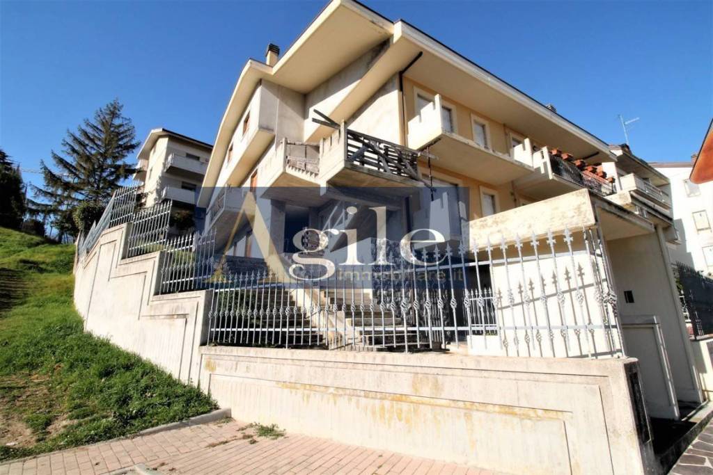 Appartamento in vendita ad Acquaviva Picena via Giuseppe Garibaldi, 23/b
