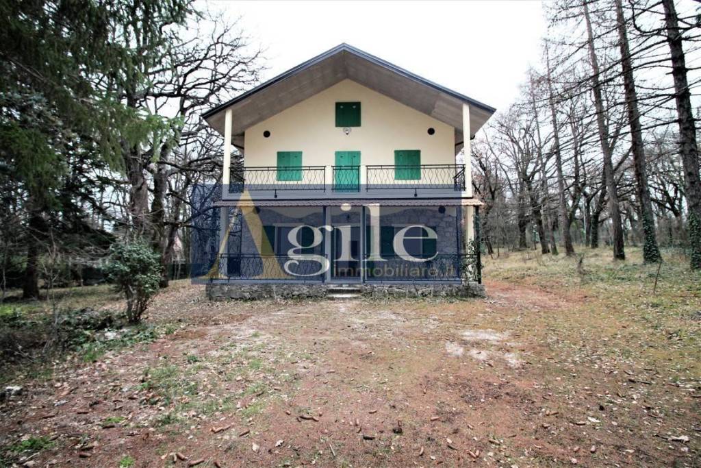 Villa in vendita ad Ascoli Piceno via Martiri della Repubblica, 1