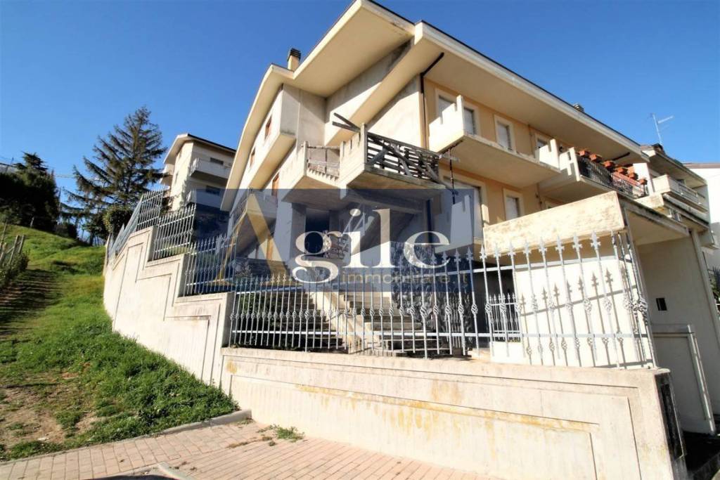 Appartamento in vendita ad Acquaviva Picena via Giuseppe Garibaldi, 23/a