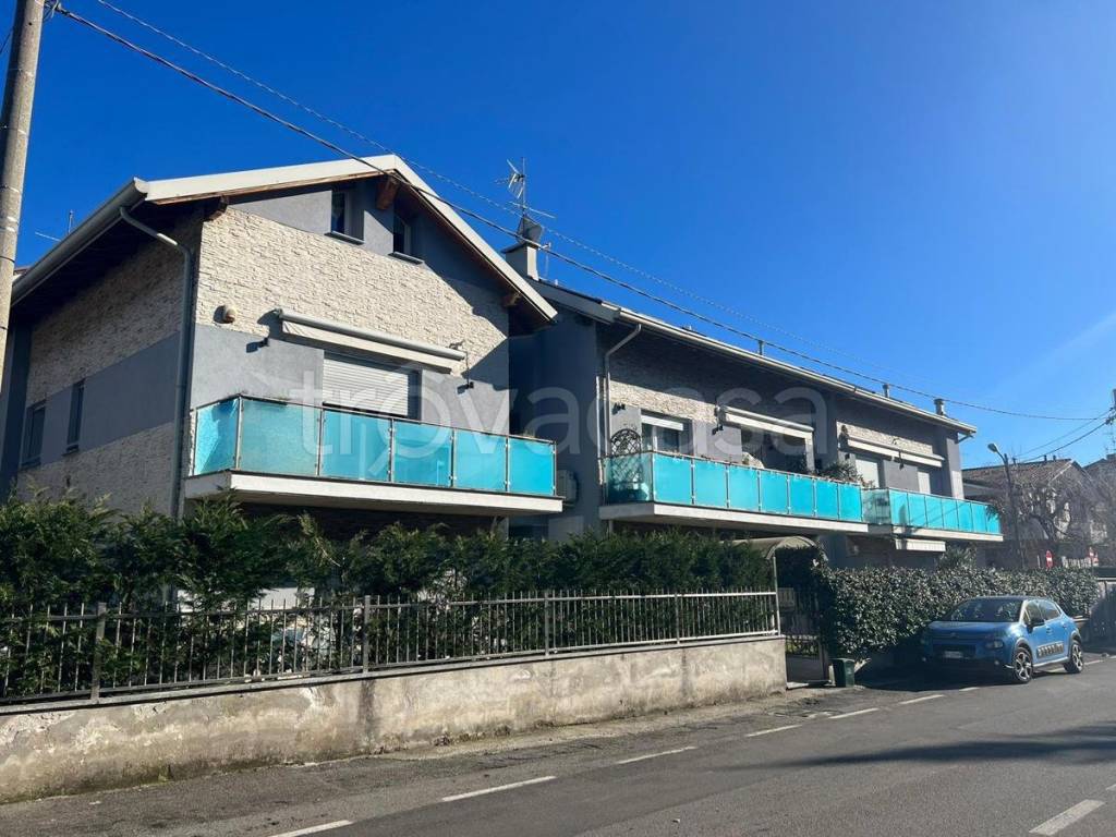 Appartamento in vendita a Cesano Maderno via Locatelli, 10