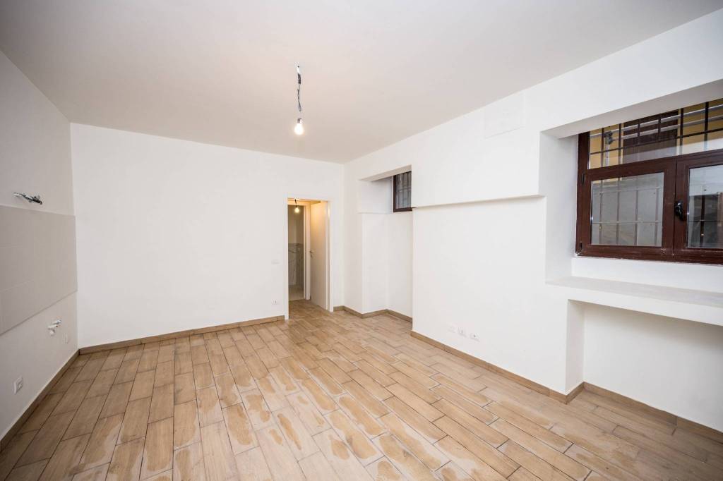 Appartamento in vendita a Milano viale Umbria, 64