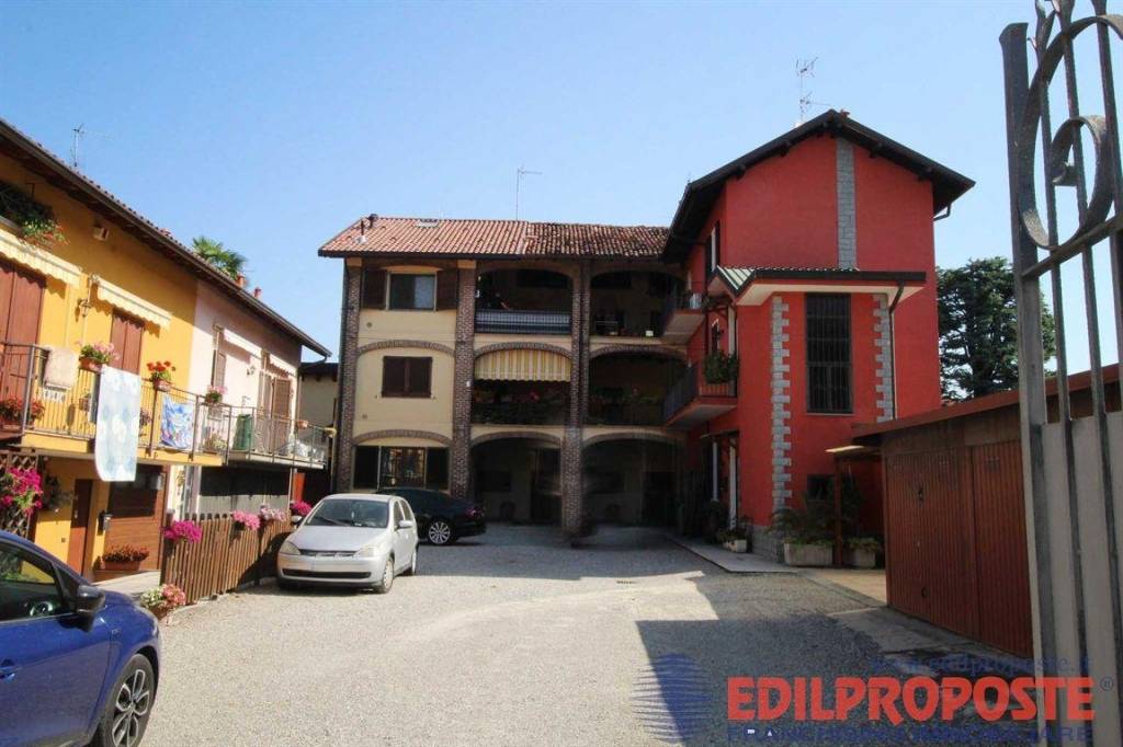 Appartamento in vendita a Lazzate via Vittorio Emanuele