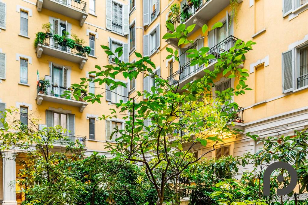 Appartamento in vendita a Milano via Luigi Settembrini, 45