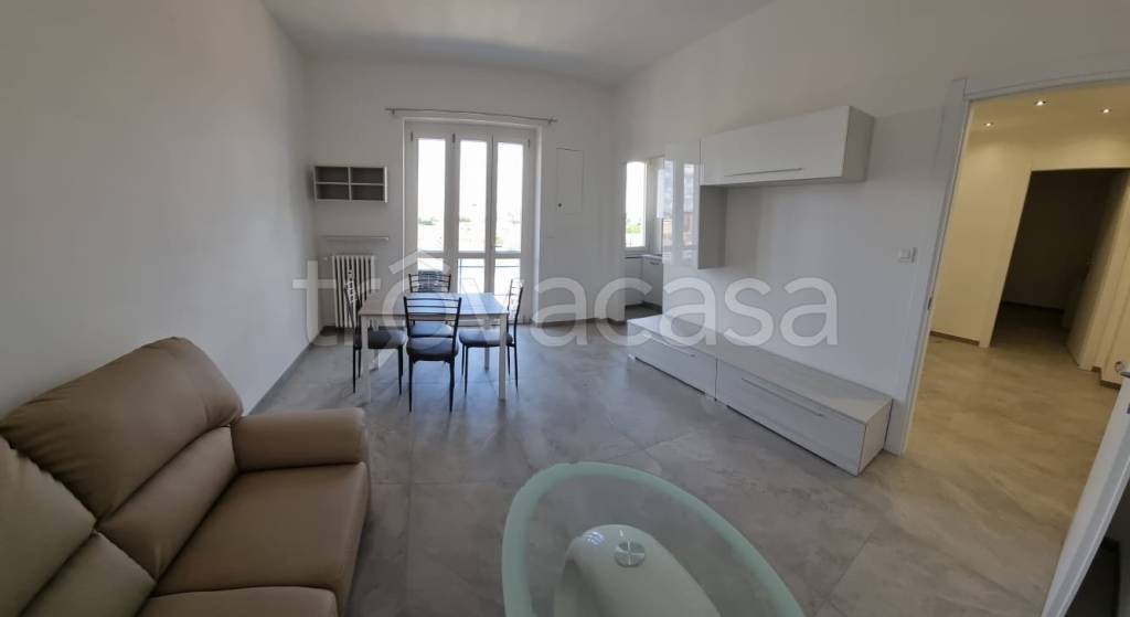 Appartamento in vendita a Carmagnola viale Eloisia Barbaroux, 58