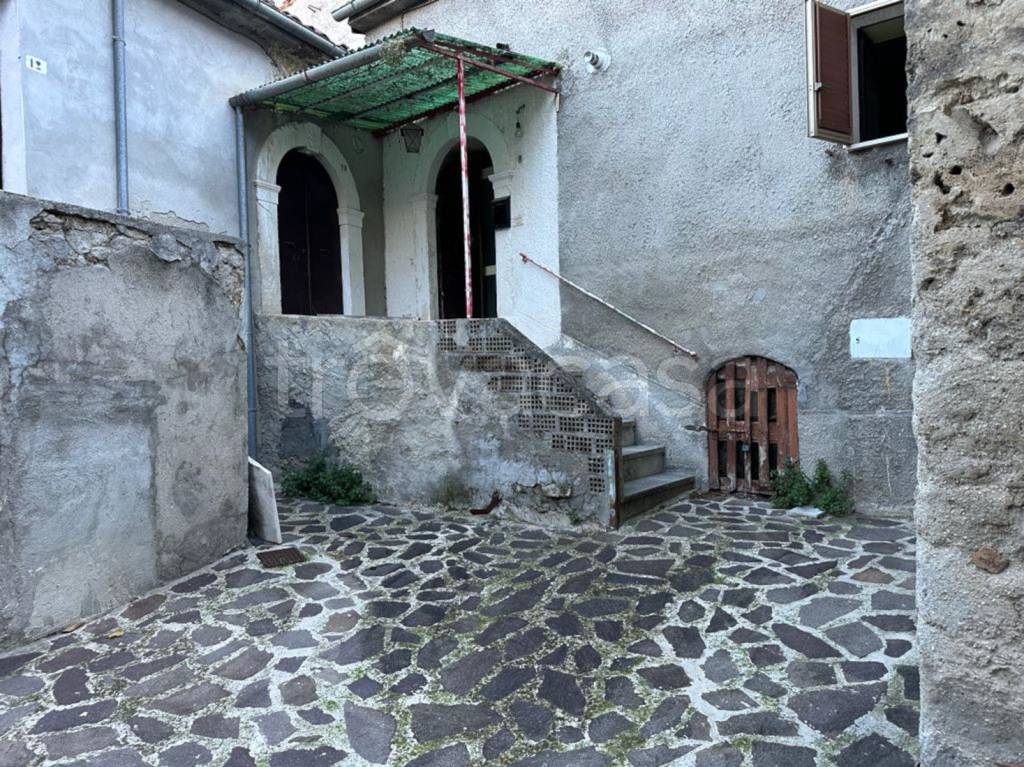 Appartamento in vendita a Torre de' Passeri via San Vittorino