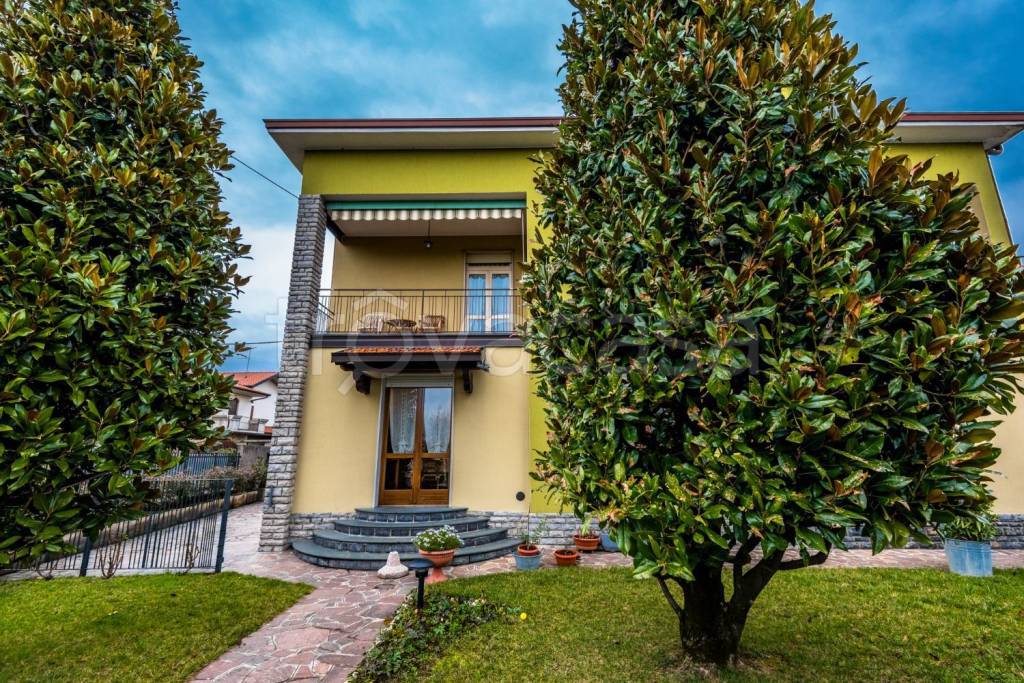 Casa Indipendente in vendita a Treviolo via Giuseppe Mazzini, 33