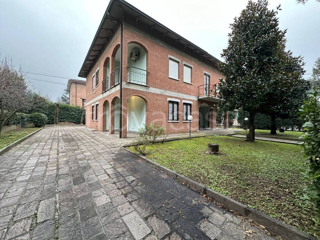 Villa Bifamiliare in vendita a Sassuolo viale Arrigo Boito, 44