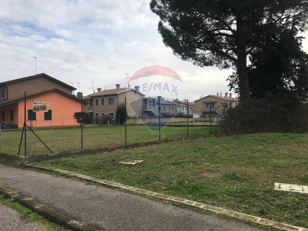 Terreno Residenziale in vendita a Copparo via Italo Cinti