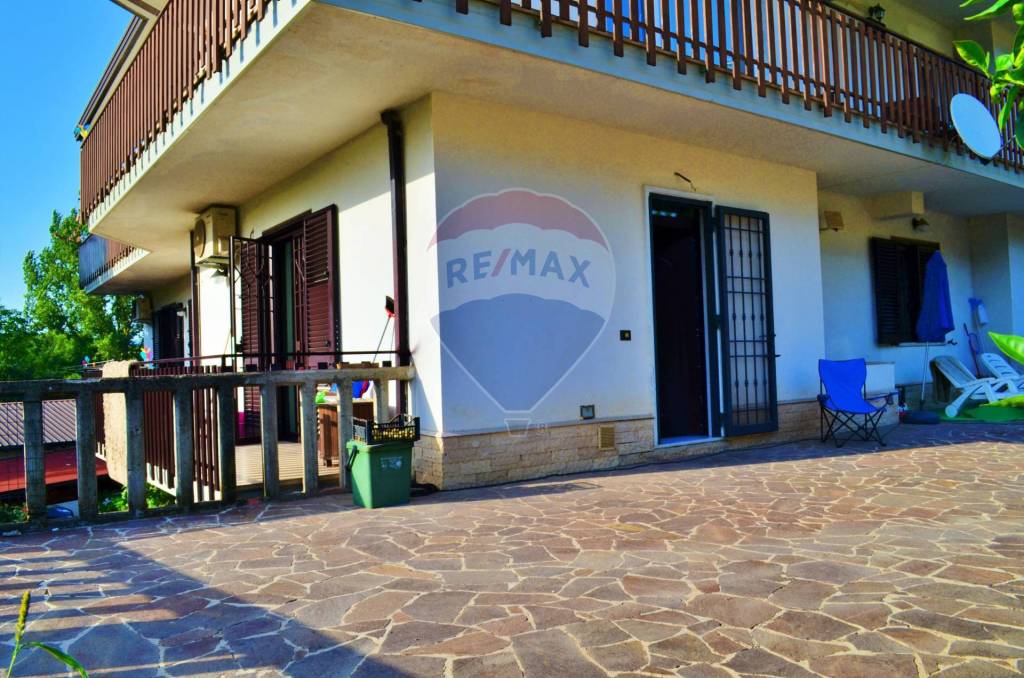 Casa Indipendente in vendita a Benevento via s. Clementina, 40