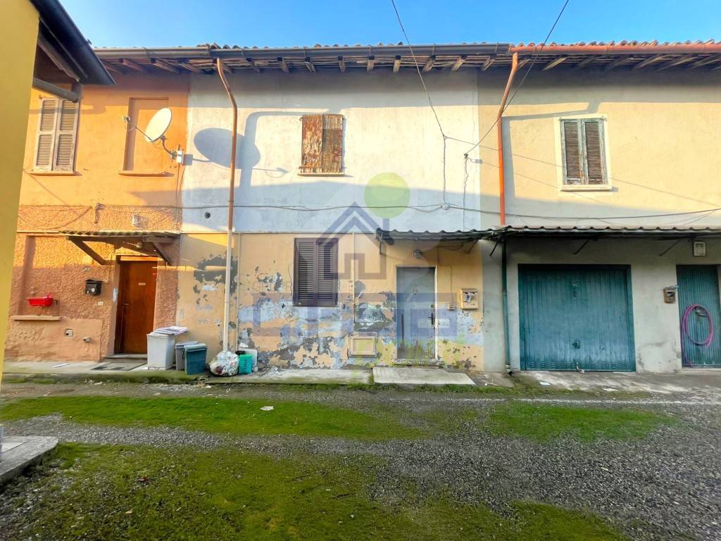 Casa Indipendente in vendita a Casalpusterlengo via armando diaz