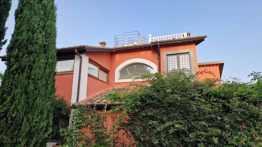 Villa in affitto a Viterbo strada Gavazzano