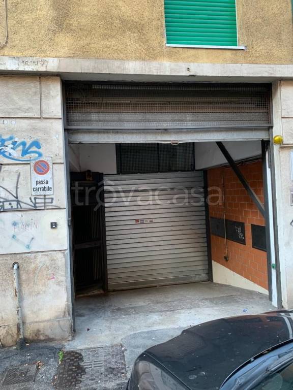 Garage in vendita a Roma via Gabriello Chiabrera