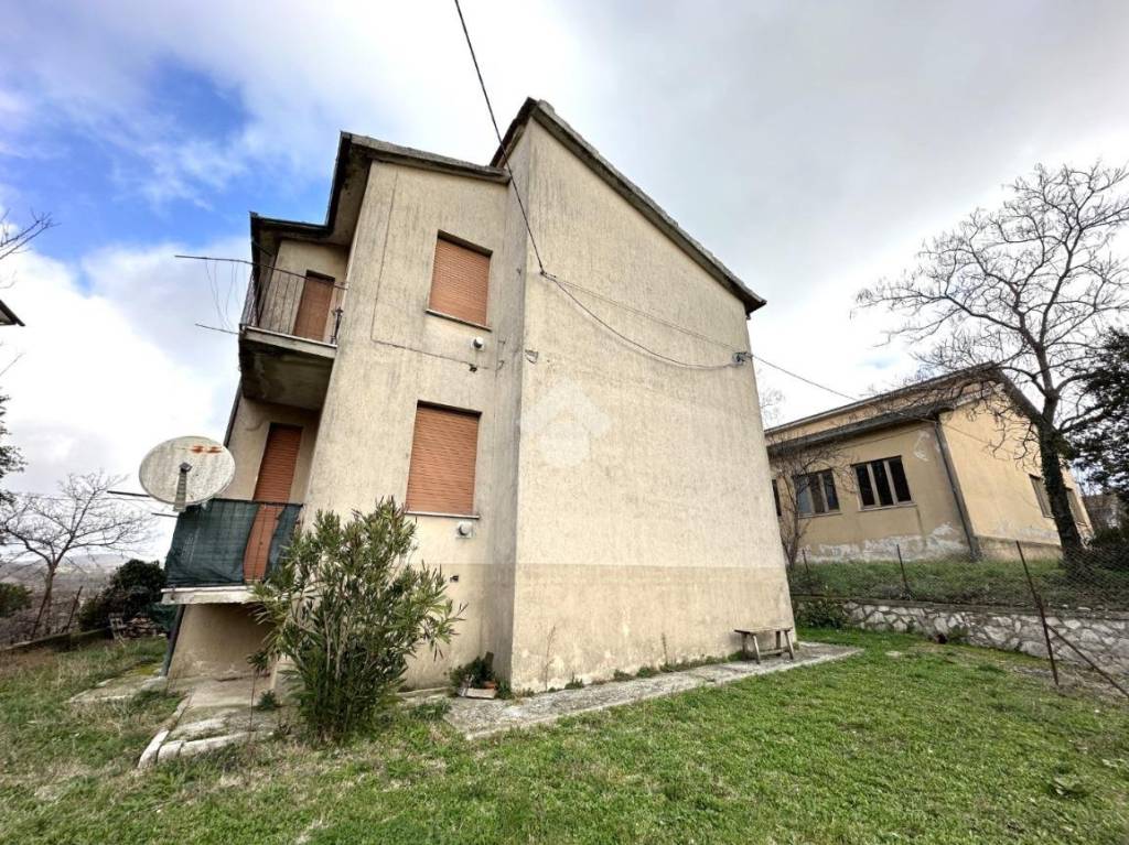 Appartamento in vendita a Montecastrilli via Don Vincenzo Luchetti, 13