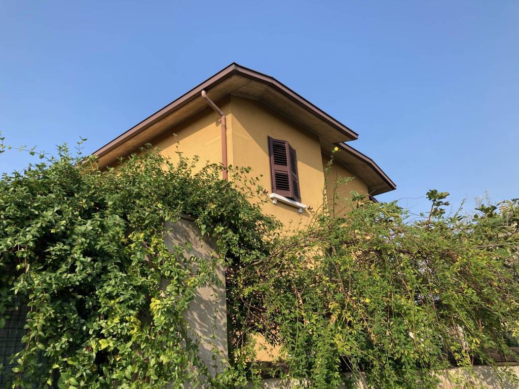 Villa Bifamiliare in vendita a Gorgonzola via Frazione Riva, 53