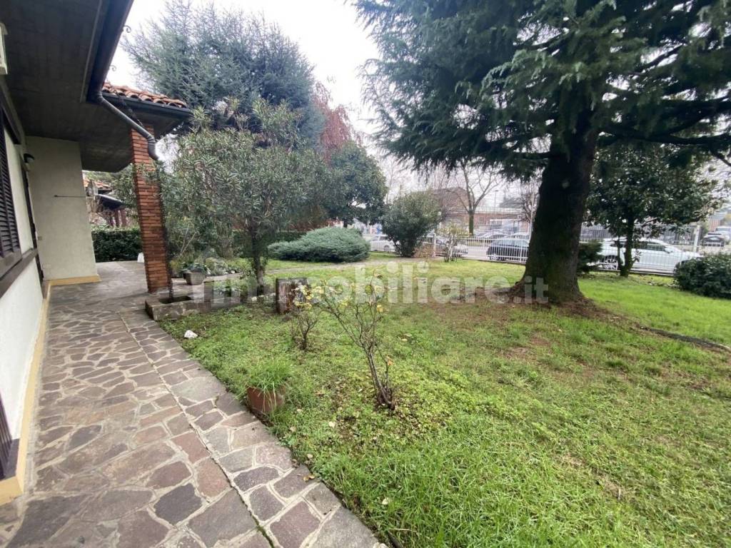 Villa in vendita a Gorgonzola via Michelangelo Buonarroti, 62