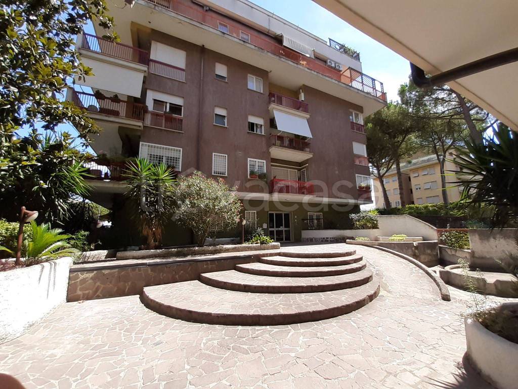 Appartamento in in vendita da privato a Guidonia Montecelio via Monte Bianco, 102
