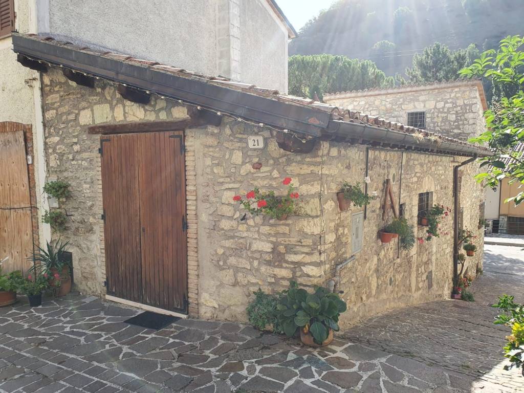 Appartamento in in vendita da privato a Serravalle di Chienti via Plestia