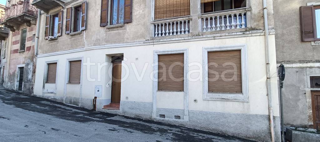 Appartamento in vendita a Cunardo via Giacomo Matteotti, 22