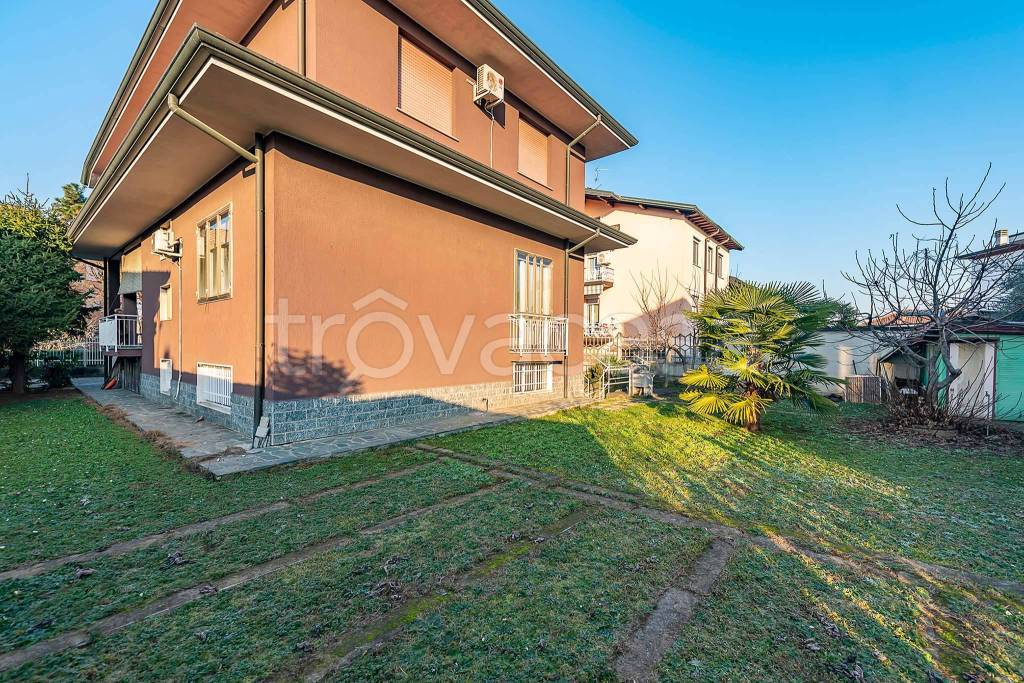 Villa in vendita a Lainate via Antonio Labriola, 18