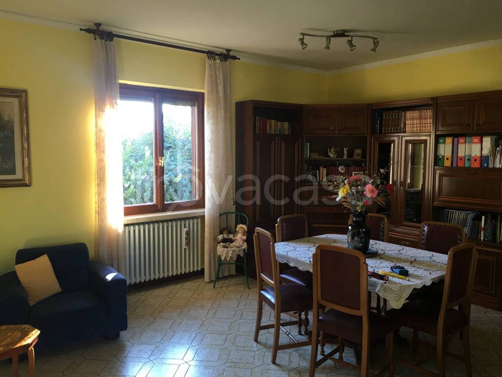 Villa a Schiera in vendita a Curtatone via dei Piemontesi