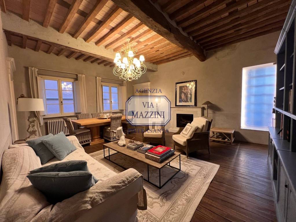 Appartamento in vendita a Pietrasanta via Giuseppe Mazzini, 75