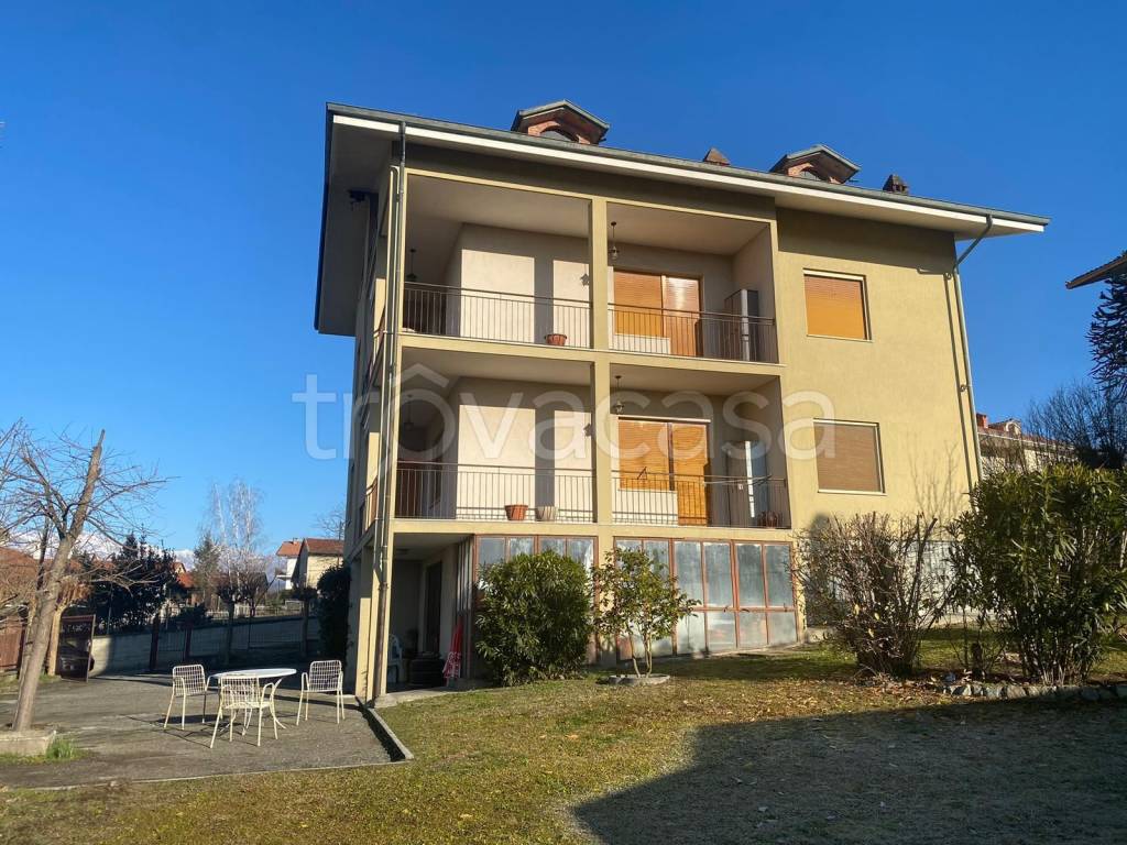 Villa in in vendita da privato a Settimo Rottaro via Montechiaro, 2