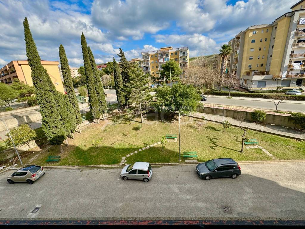 Appartamento in in vendita da privato a Crotone via Marciana, 4