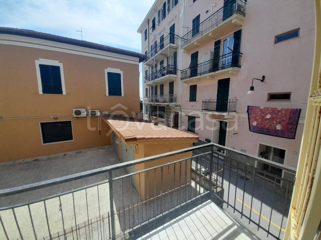 Appartamento in in affitto da privato a Cogoleto via Luigi Parenti, 54