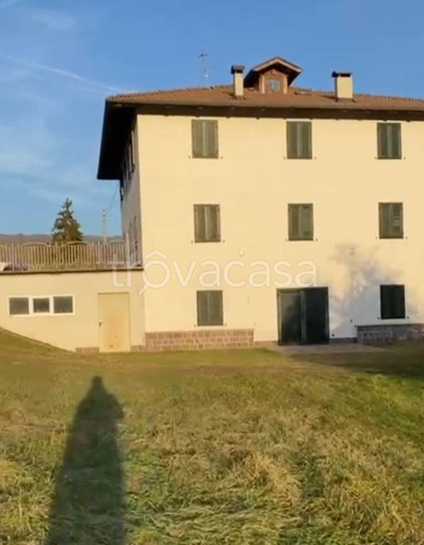 Villa in in vendita da privato a Novella frazione Arsio, 1