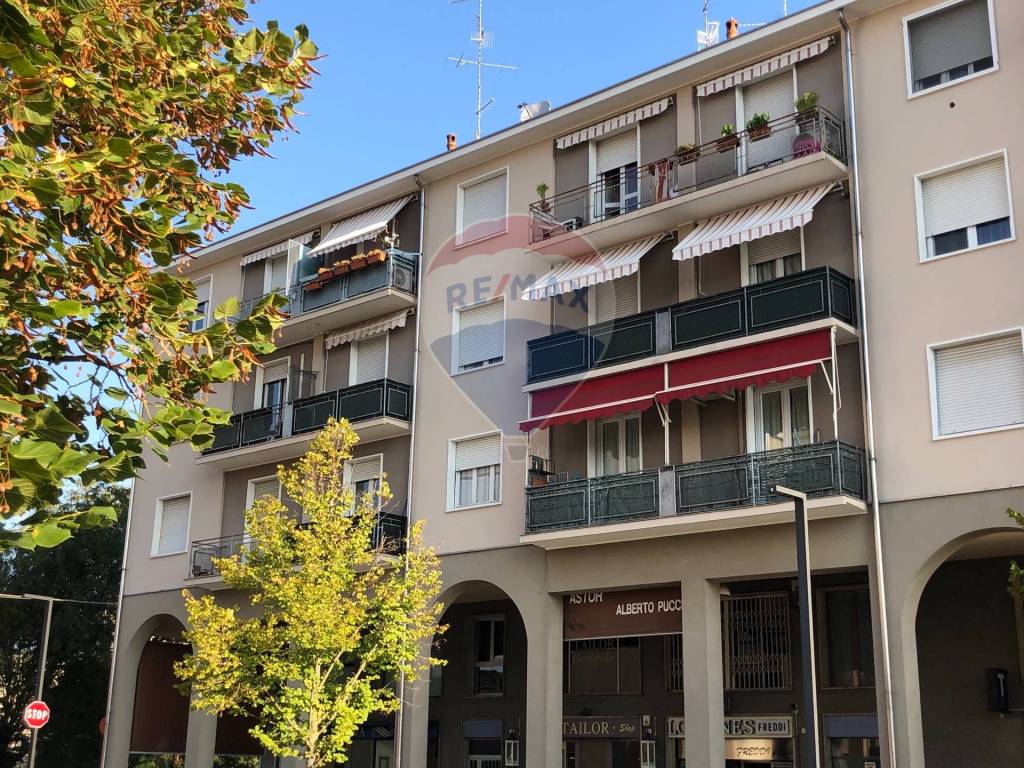 Appartamento in vendita a Sant'Ilario d'Enza piazza della Repubblica, 20