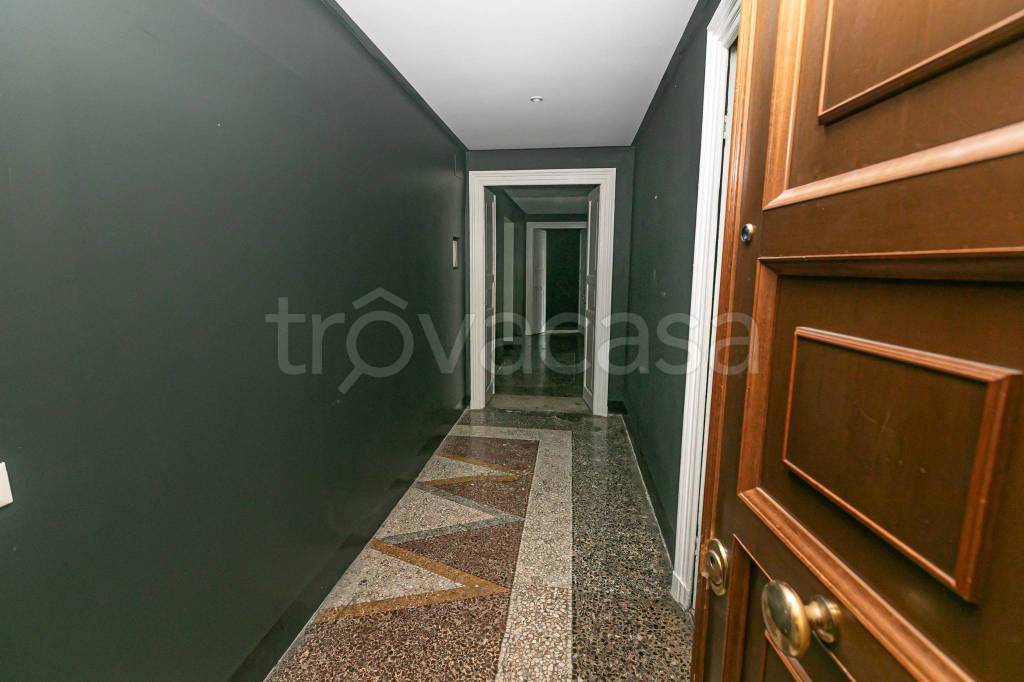 Appartamento in affitto a Genova via Assarotti, 14